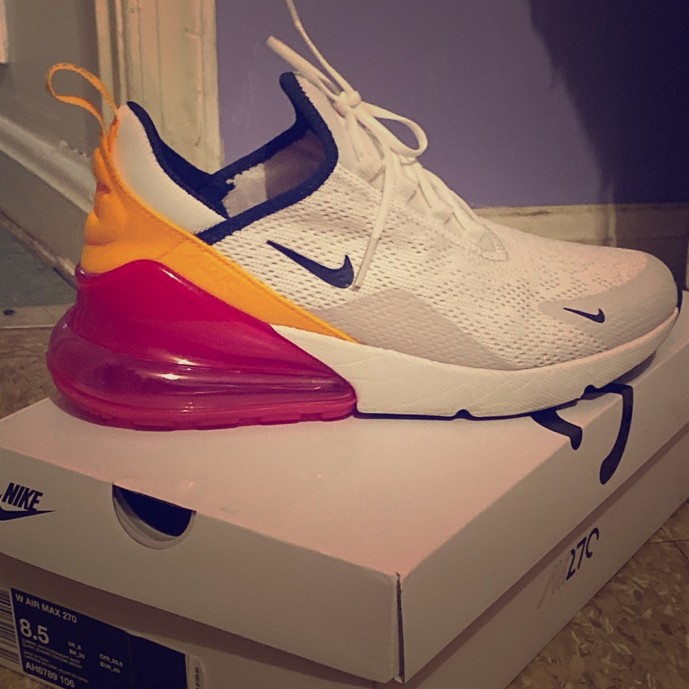 Women Air Max 270